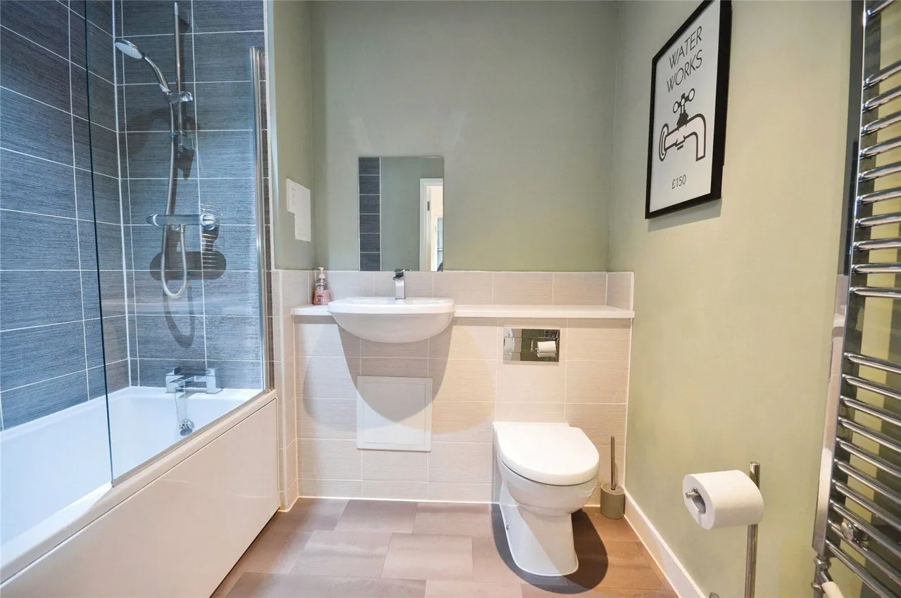 Royal Anglian Way, DAGENHAM, Essex, RM8, photo 5