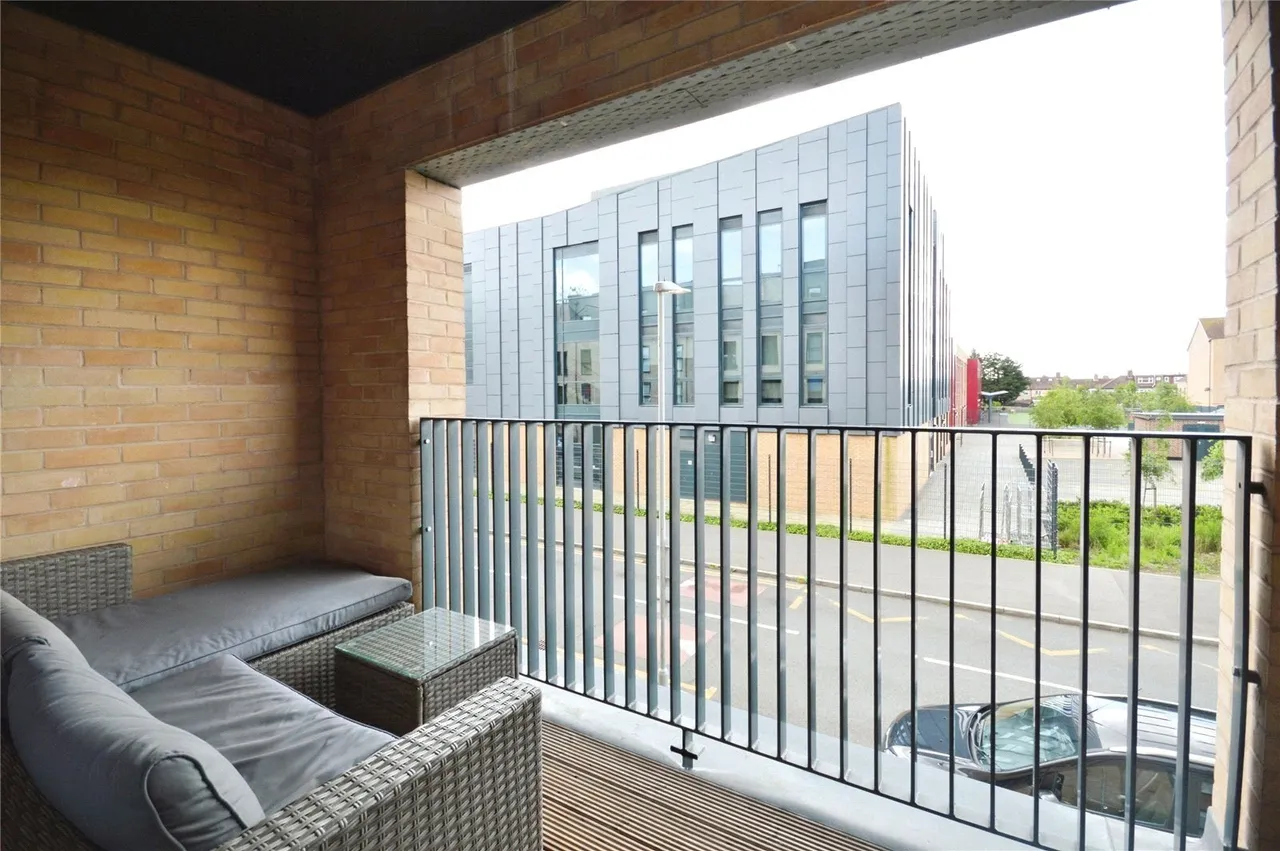 Royal Anglian Way, DAGENHAM, Essex, RM8, photo 6