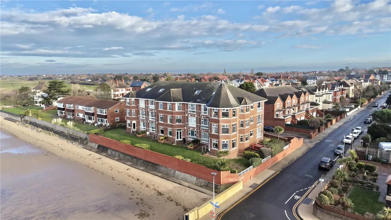 Riversdale Road, West Kirby, CH48, photo 22