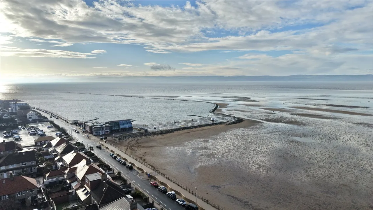 Riversdale Road, West Kirby, CH48, photo 16