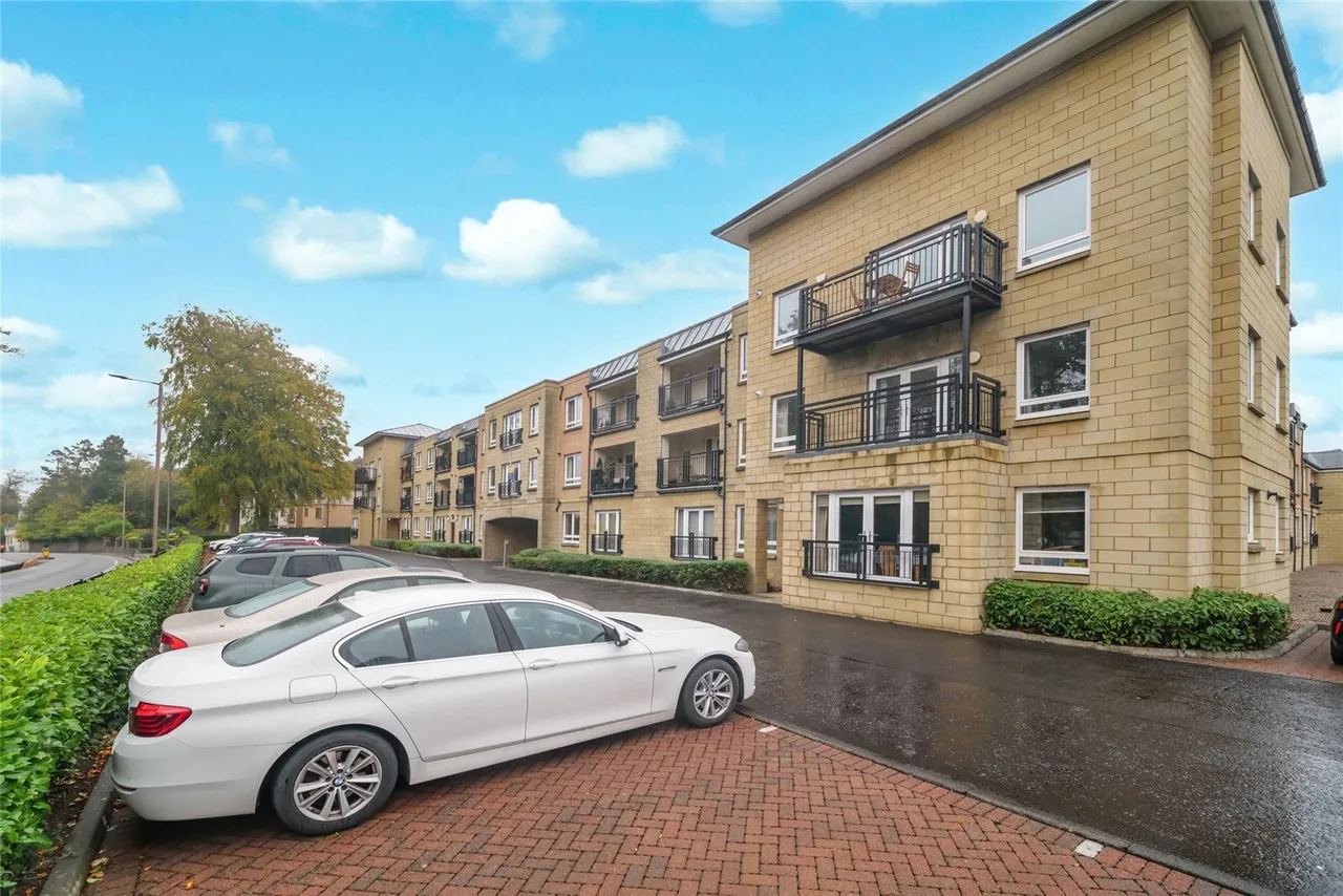 2 bed flat for sale, The Woodlands, Stirling, FK8