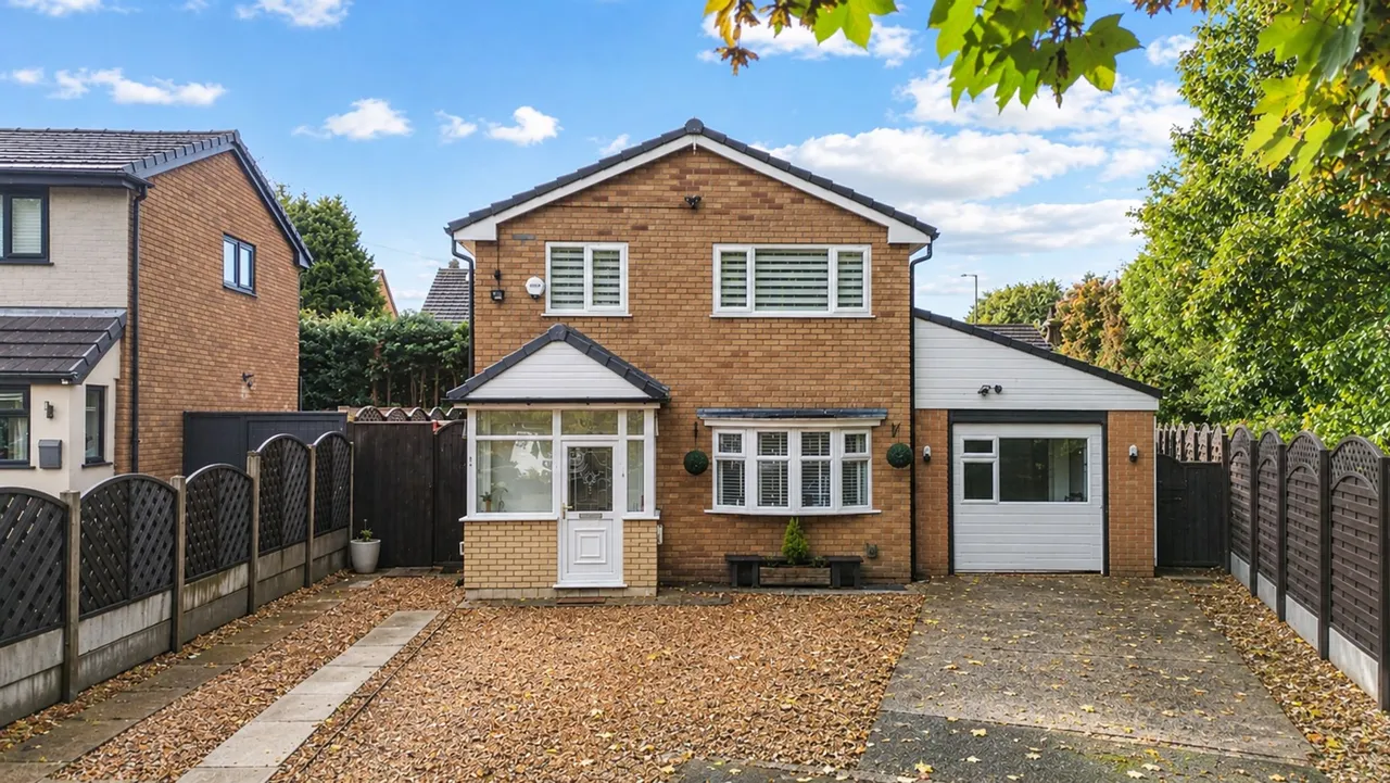 4 bed house for sale, Mallory Drive, Leigh, WN7