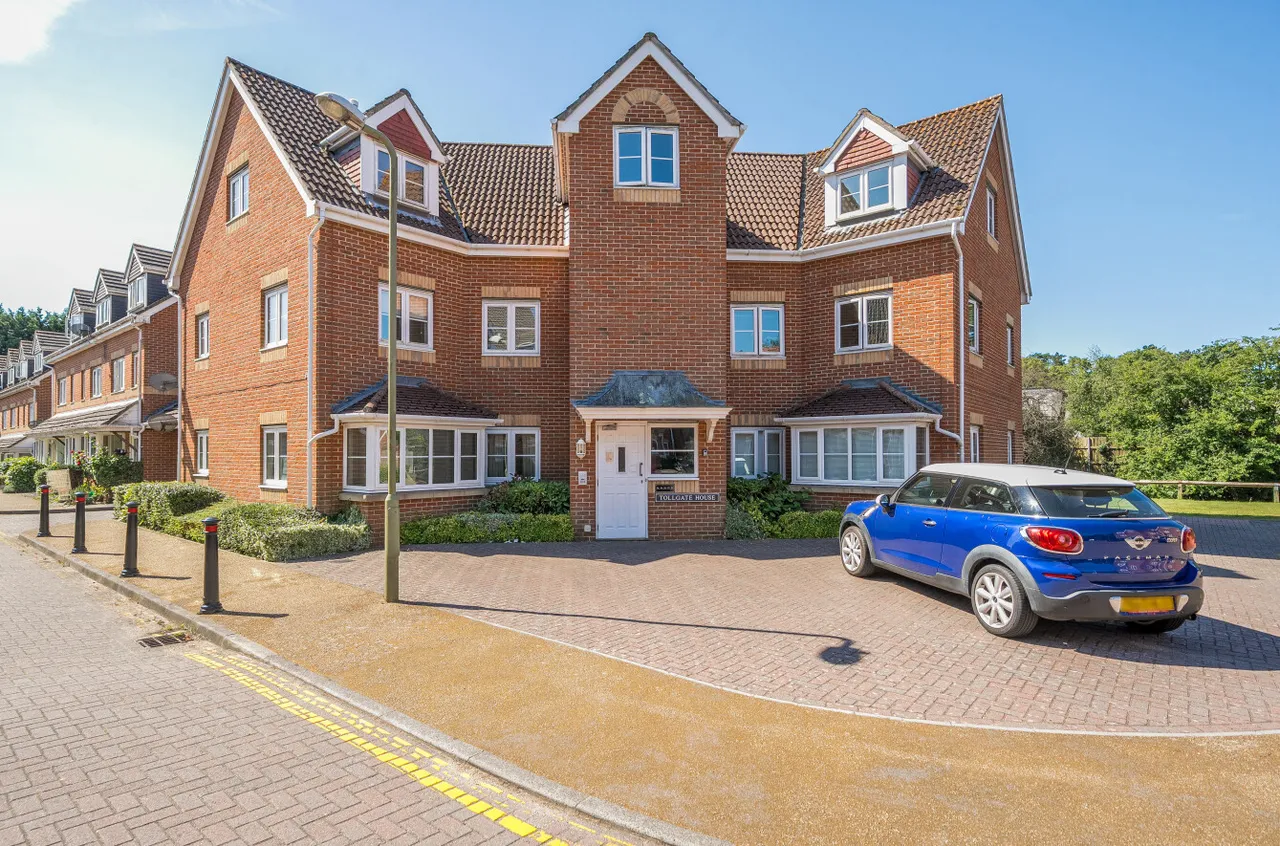 The Tollgate, Fareham, PO16, photo 12