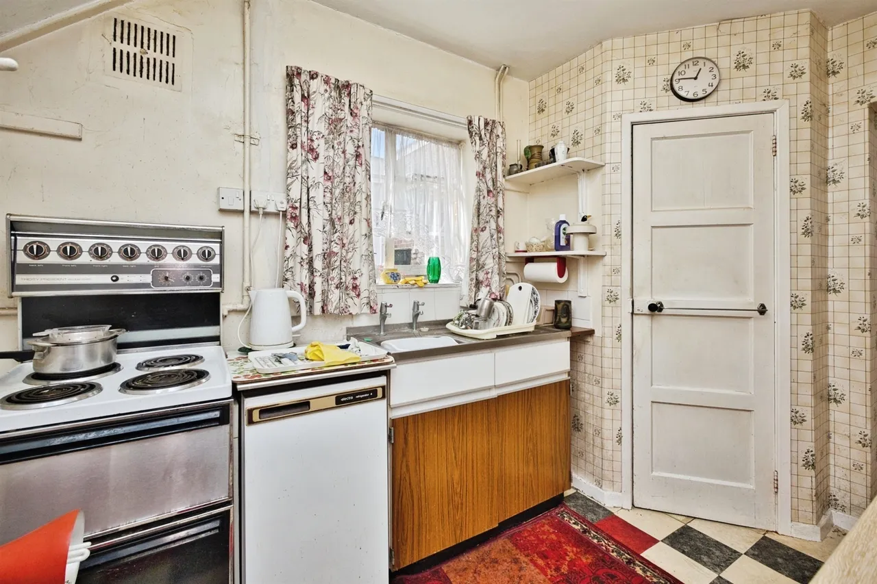 Wingate Avenue, Yeovil, BA21, photo 5
