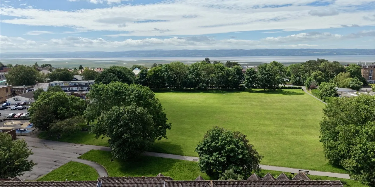 Dale Avenue, Heswall, CH60, photo 10