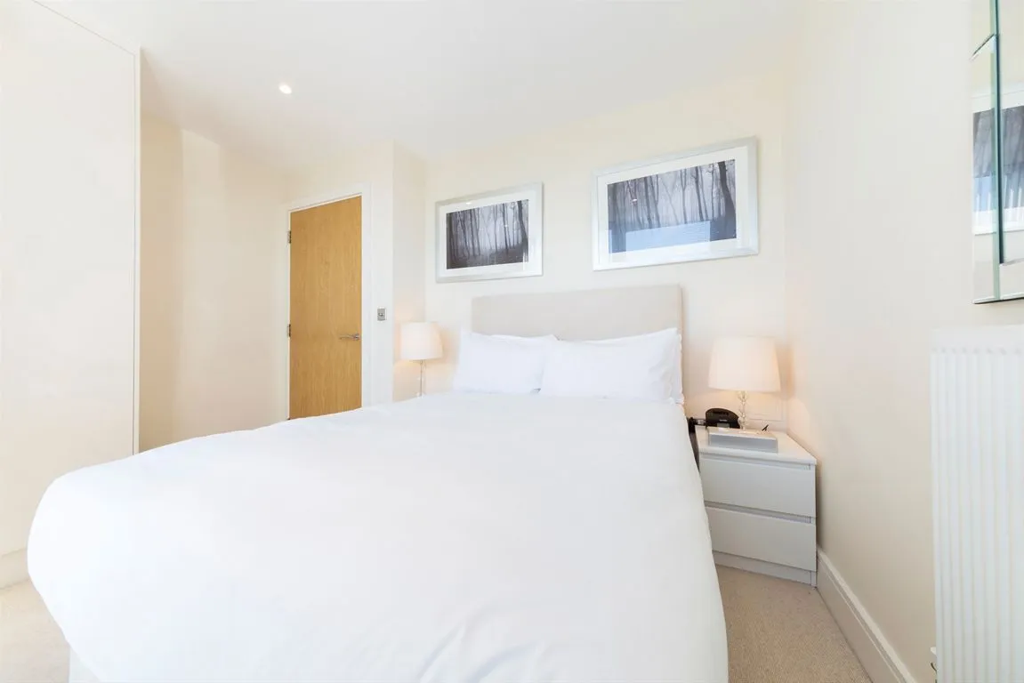 Denison House, Canary Wharf, London, photo 5