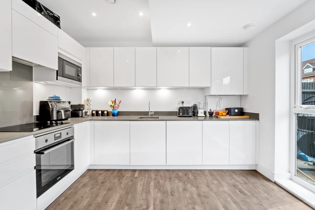 Beatrice Square, Tadworth, KT20, photo 5