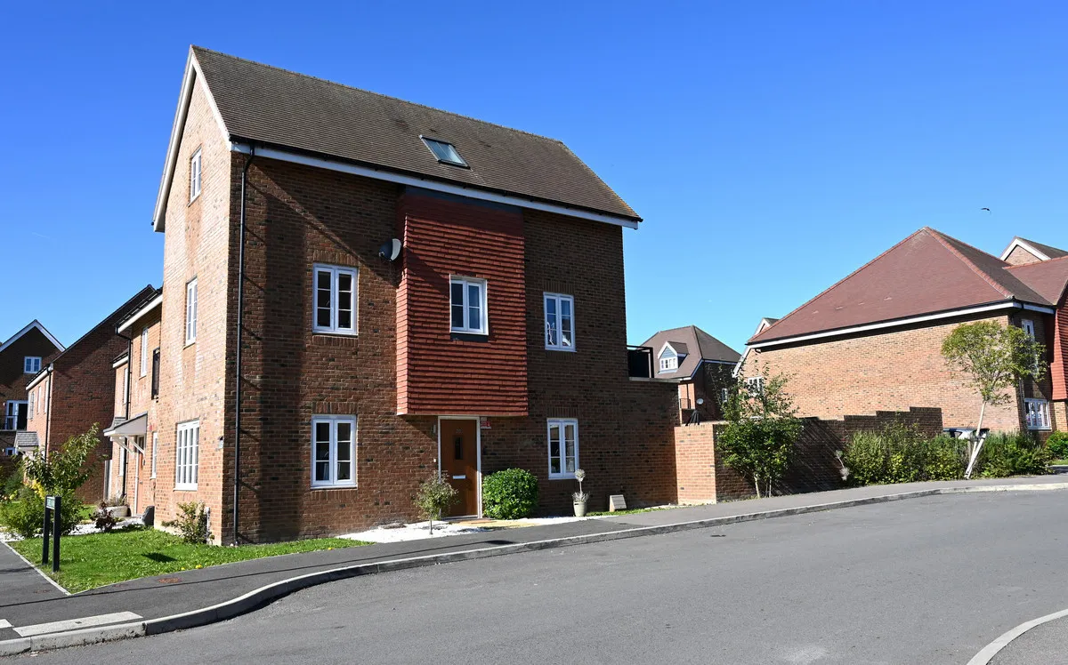 4 bed house for sale, Beatrice Square, Tadworth, KT20