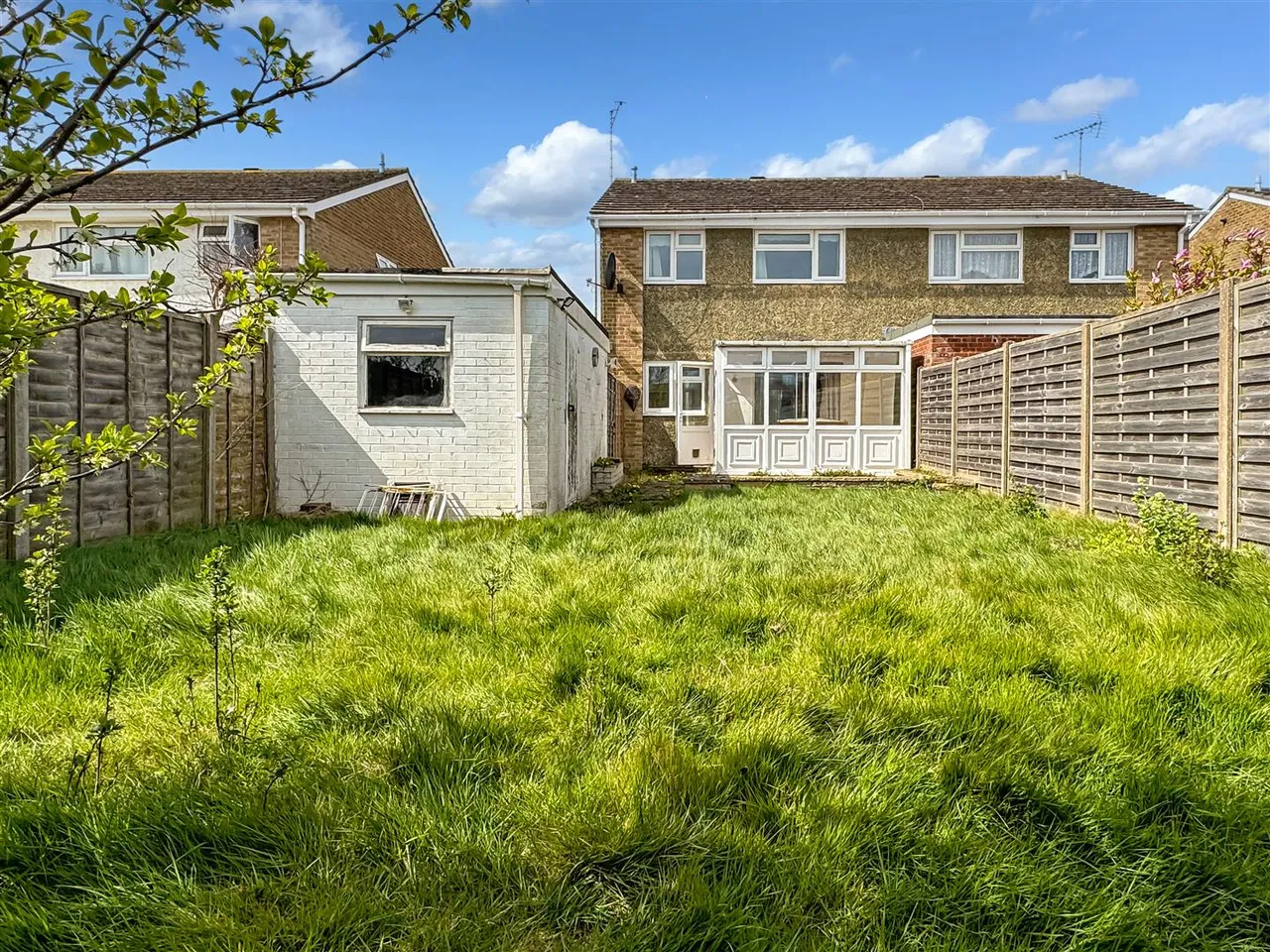 White Horses Way, South Beaumont Park, photo 16
