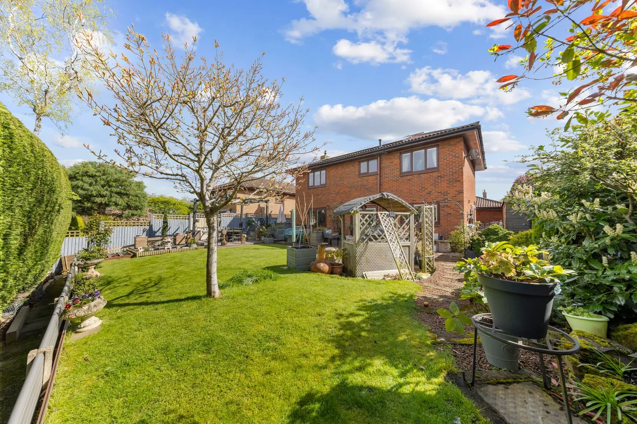 Henley Close, Appleton, Warrington, Warrington, WA4 5LY, photo 25