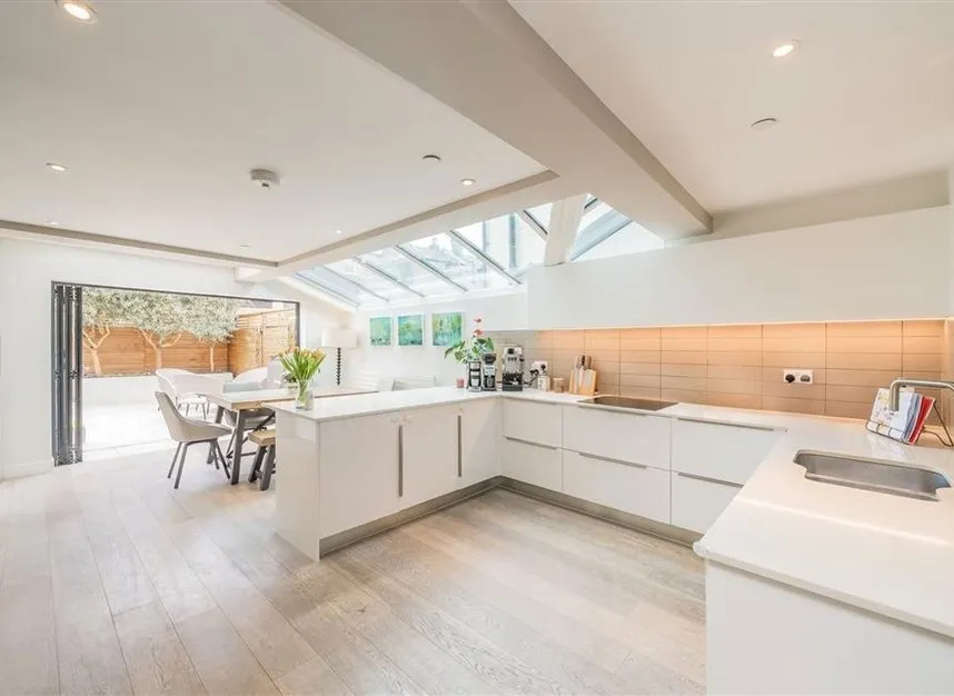 Christchurch Avenue, Teddington, TW11, photo 3