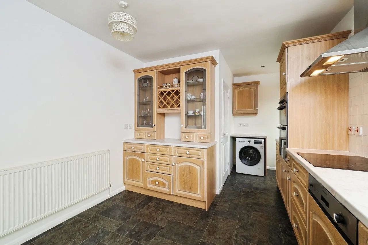 Balmoral Drive, Bramcote Hills, Nottingham, NG9, photo 6