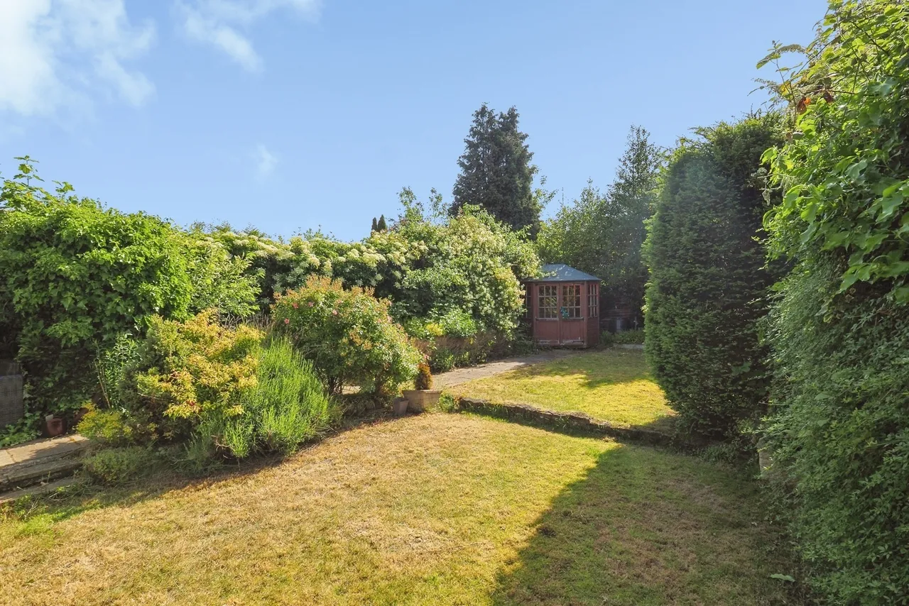 Balmoral Drive, Bramcote Hills, Nottingham, NG9, photo 2