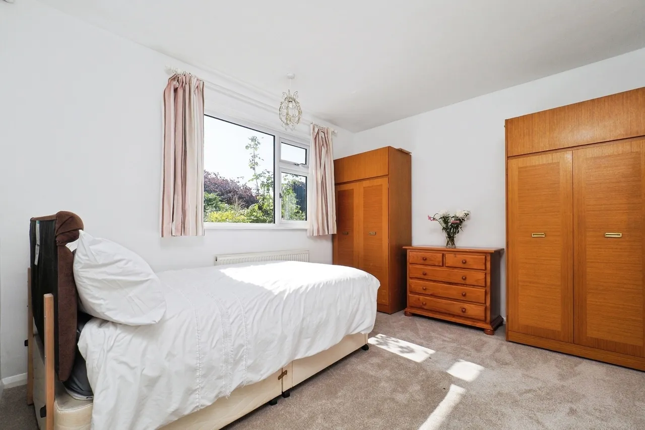 Balmoral Drive, Bramcote Hills, Nottingham, NG9, photo 10