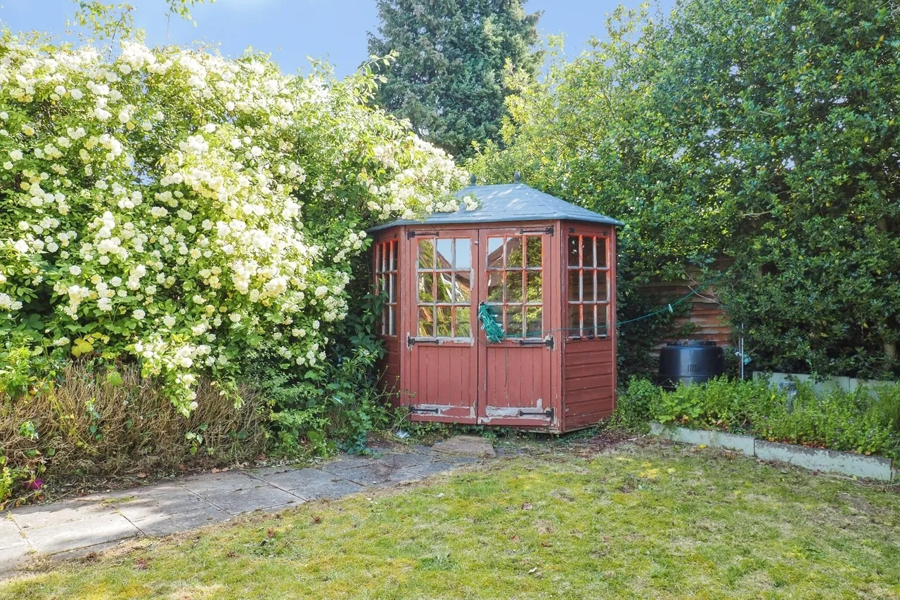 Balmoral Drive, Bramcote Hills, Nottingham, NG9, photo 13