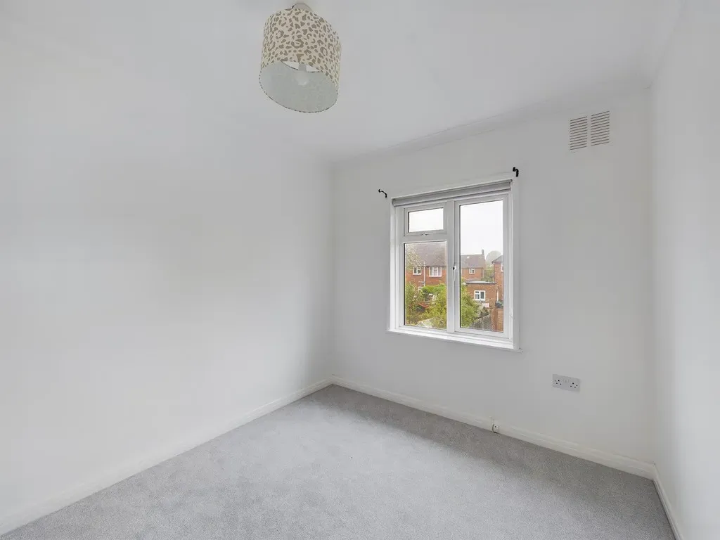 Bethune Road, Horsham, photo 9