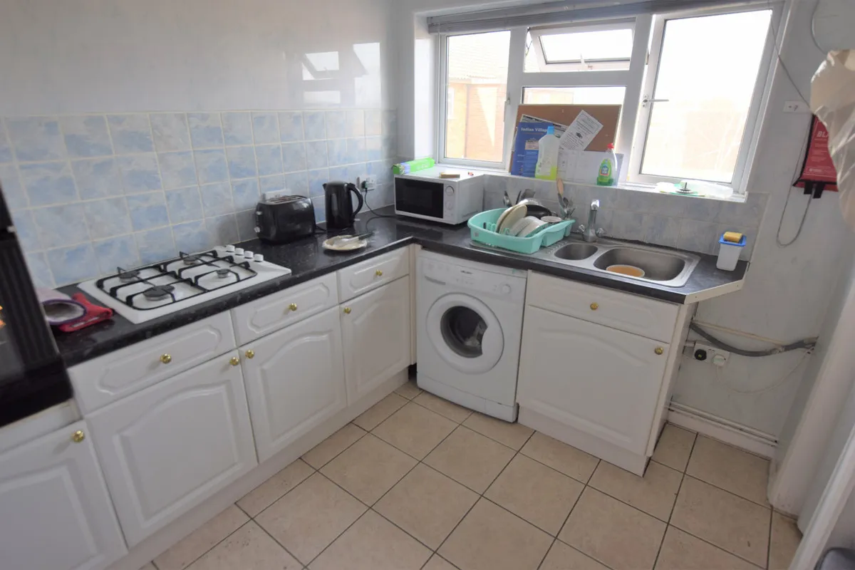 Acacia Avenue, Essex, Colchester, CO4 3JU, photo 3