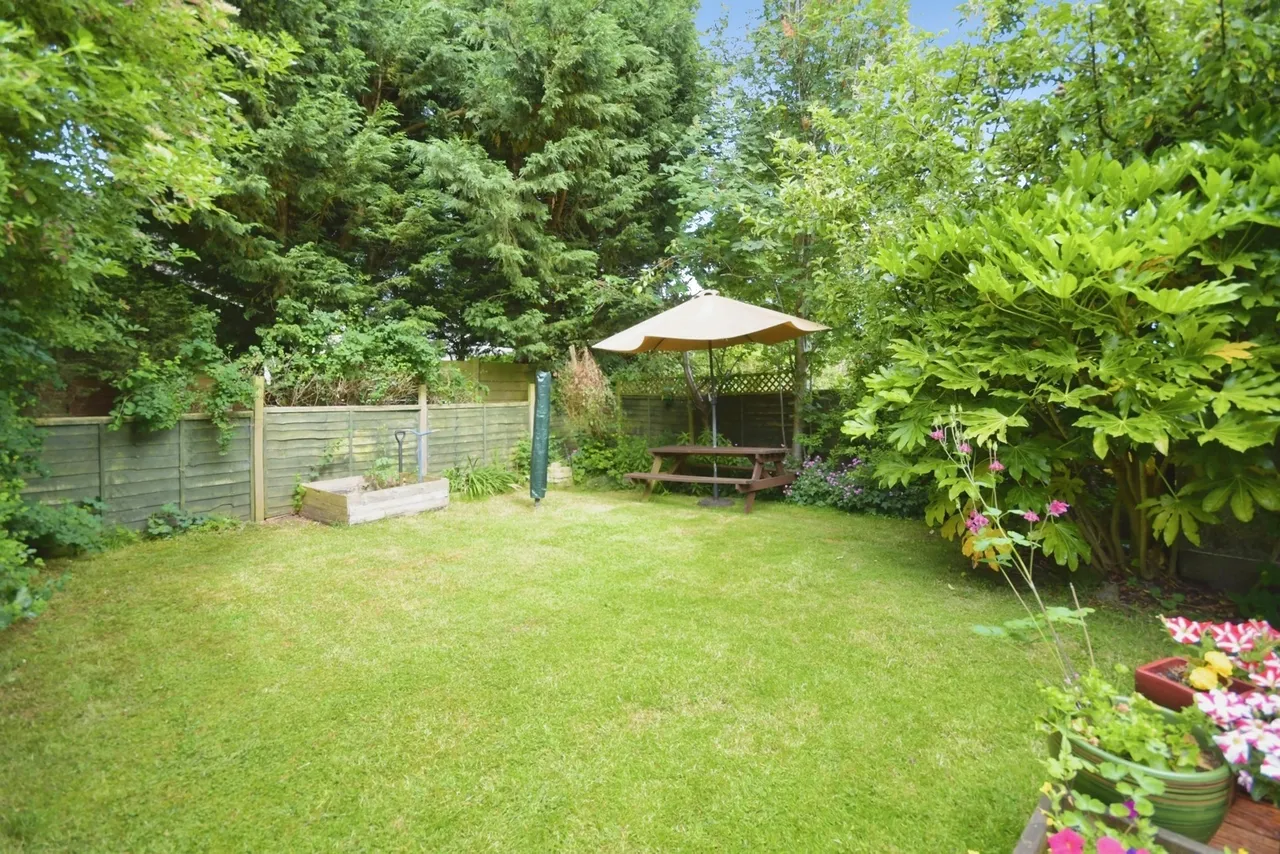 Dane Grove, Buxton, Derbyshire, SK17, photo 24