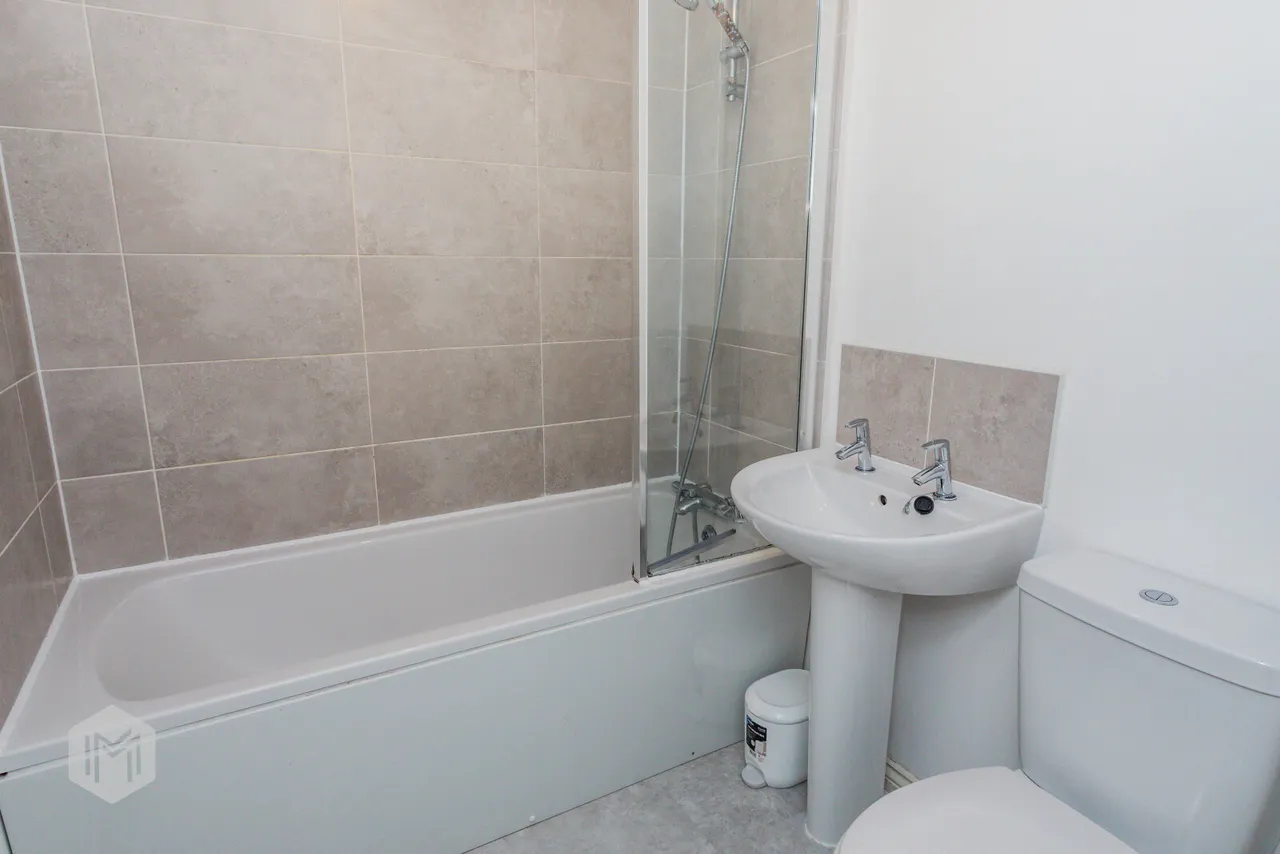 Cotton Lane, Middleton, Manchester, M24 4TE, photo 12