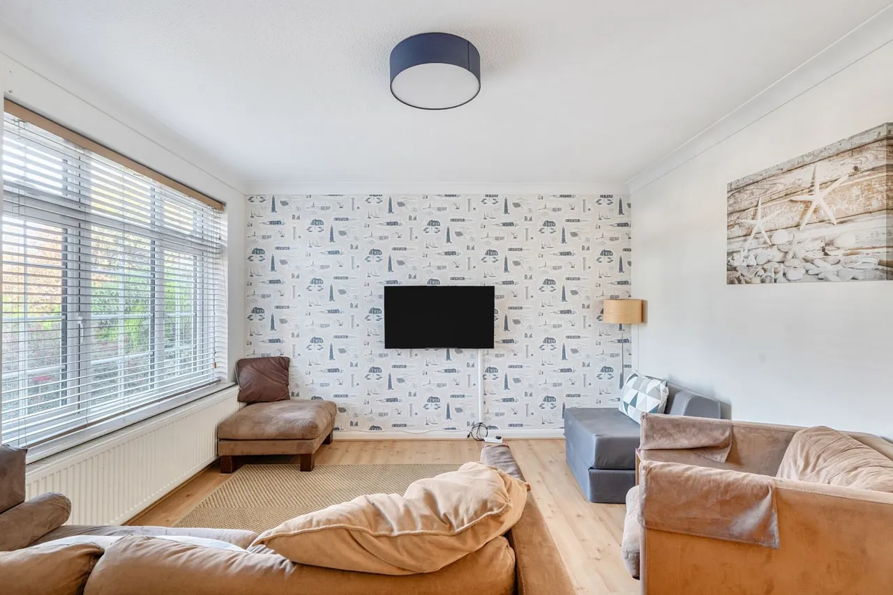 Samber Close, Lymington, SO41, photo 9