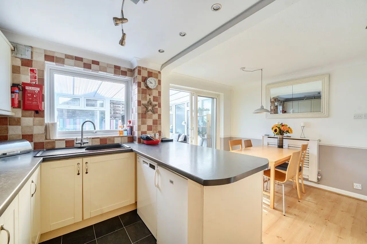 Samber Close, Lymington, SO41, photo 7