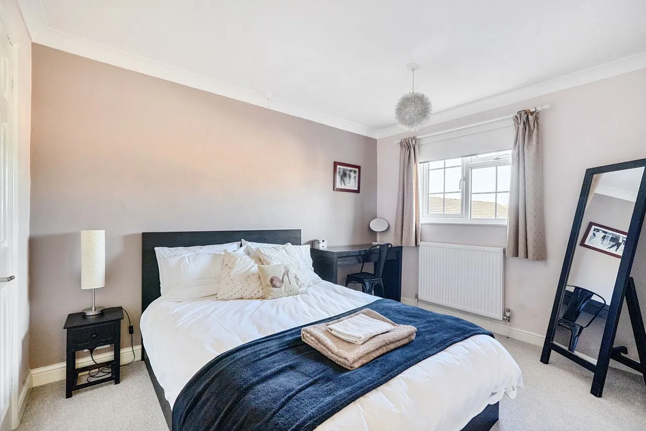 Samber Close, Lymington, SO41, photo 12