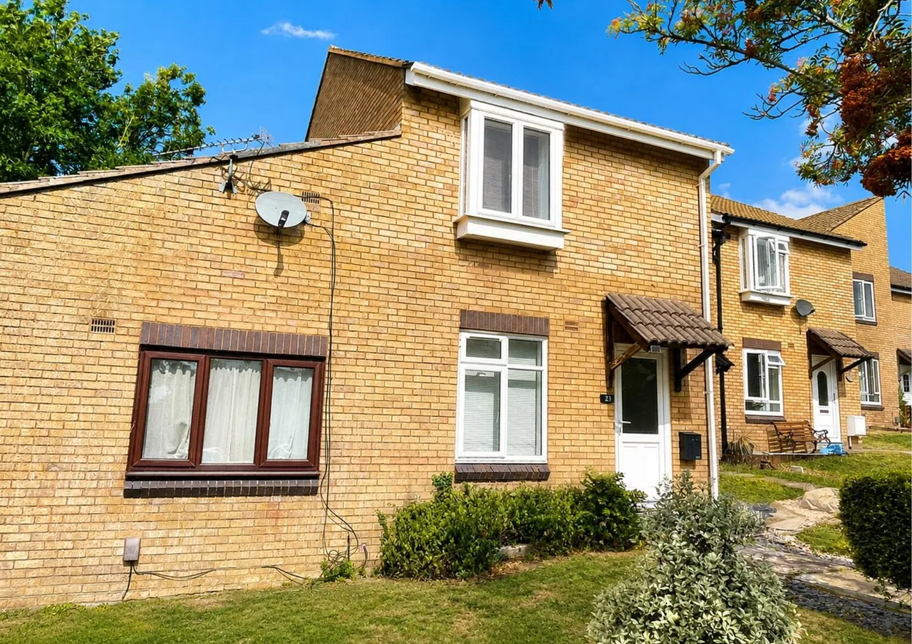 3 bed house for sale — Aspen Close, Somerset BA11 2TZ