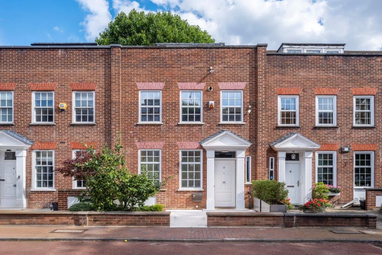 4 bed property for sale — Hall Gate, St John's Wood, London, NW8 9PG
