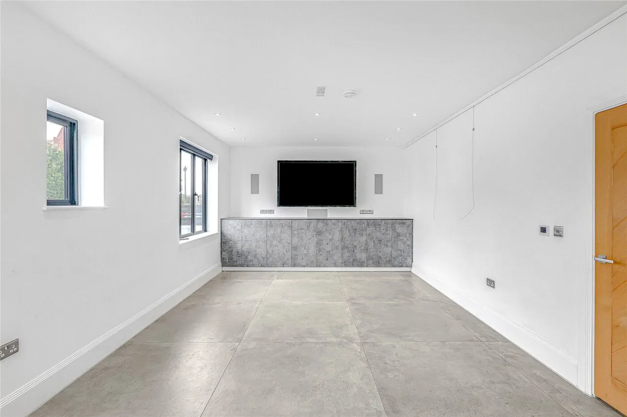 Mount Avenue, Westcliff-on-Sea, SS0, photo 11