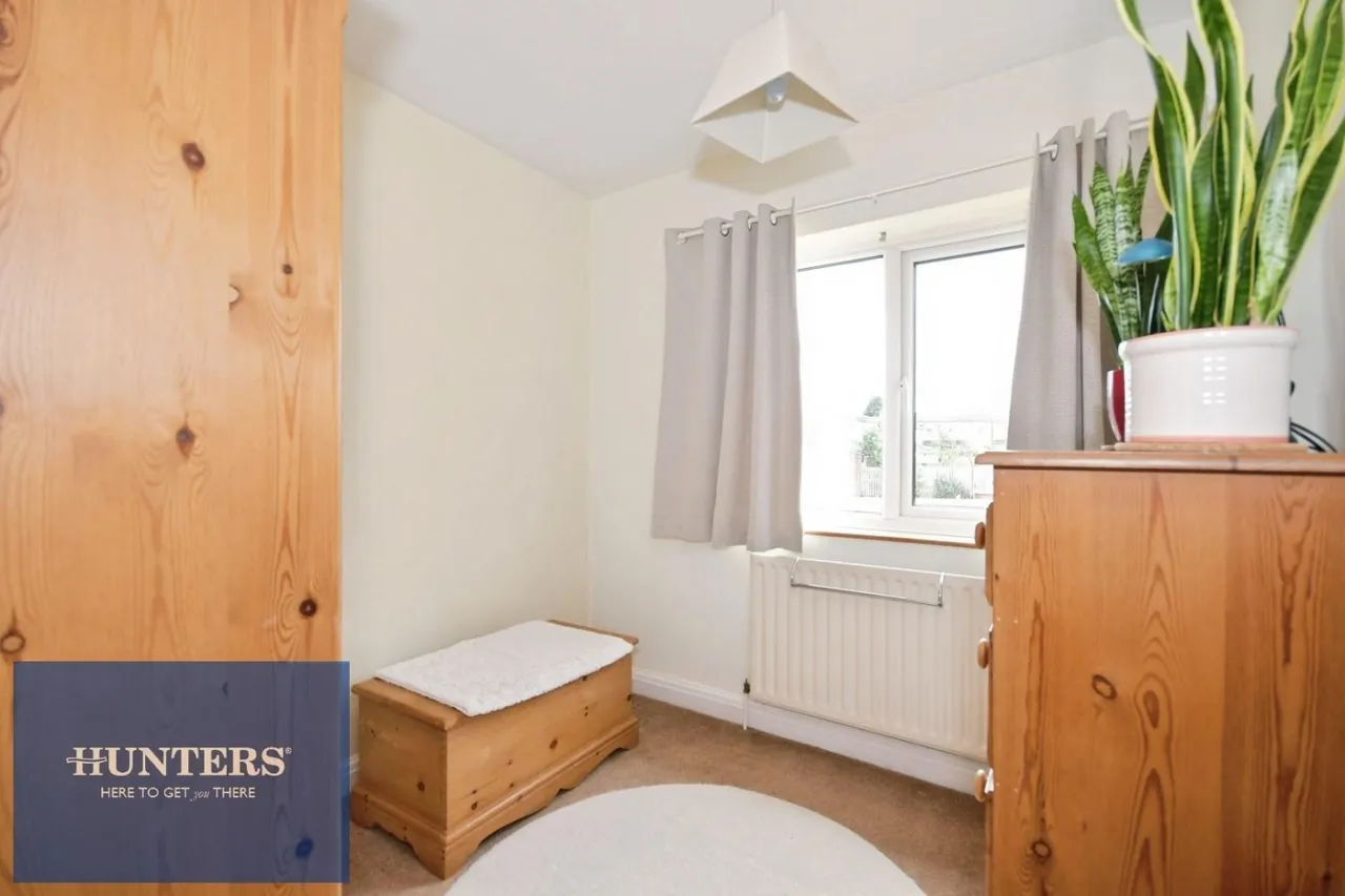 Queen Victoria Road, New Tupton, S42, photo 12