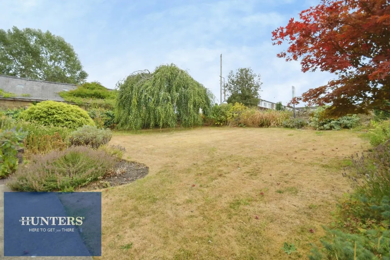 Queen Victoria Road, New Tupton, S42, photo 14