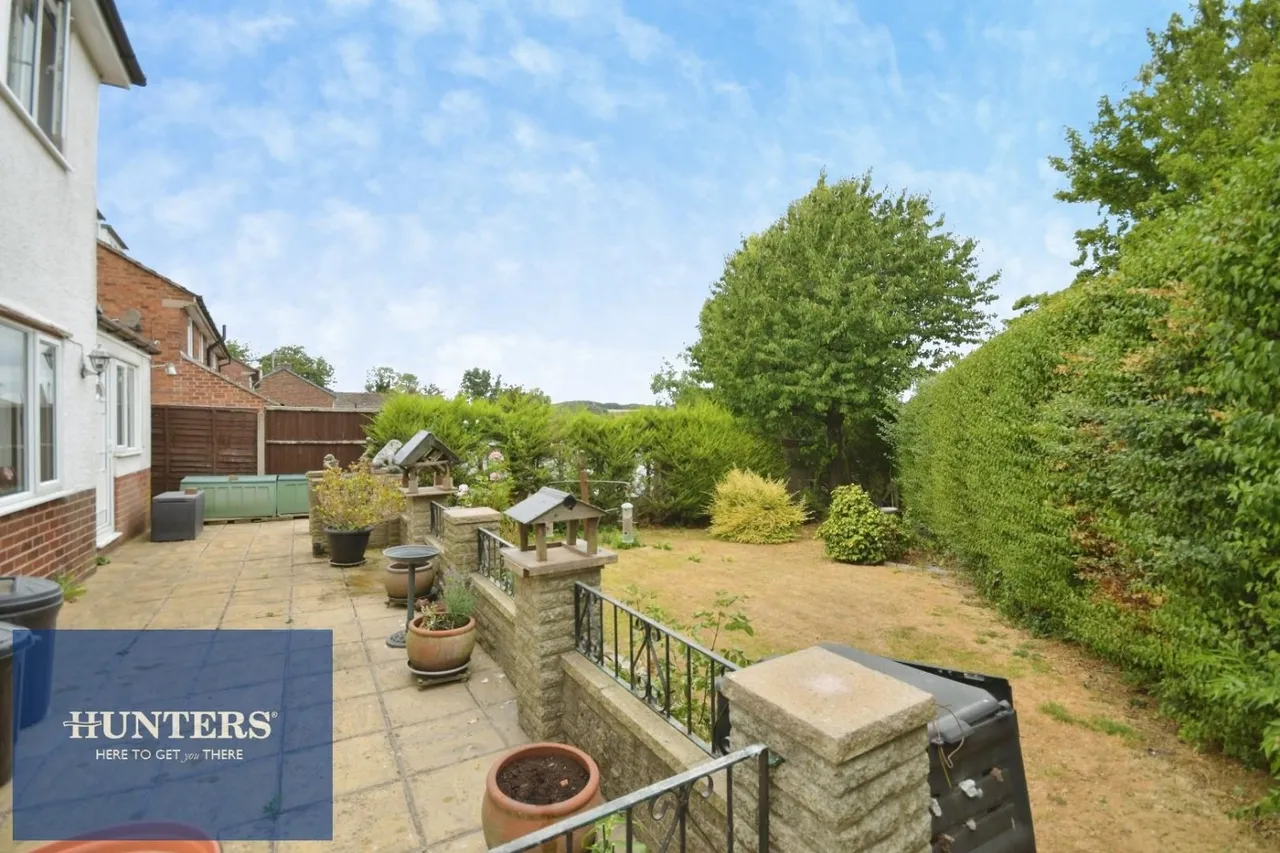 Queen Victoria Road, New Tupton, S42, photo 15