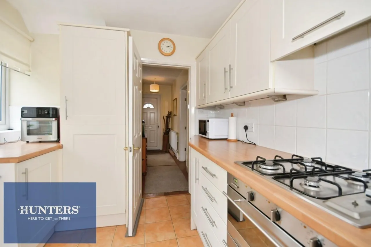 Queen Victoria Road, New Tupton, S42, photo 5
