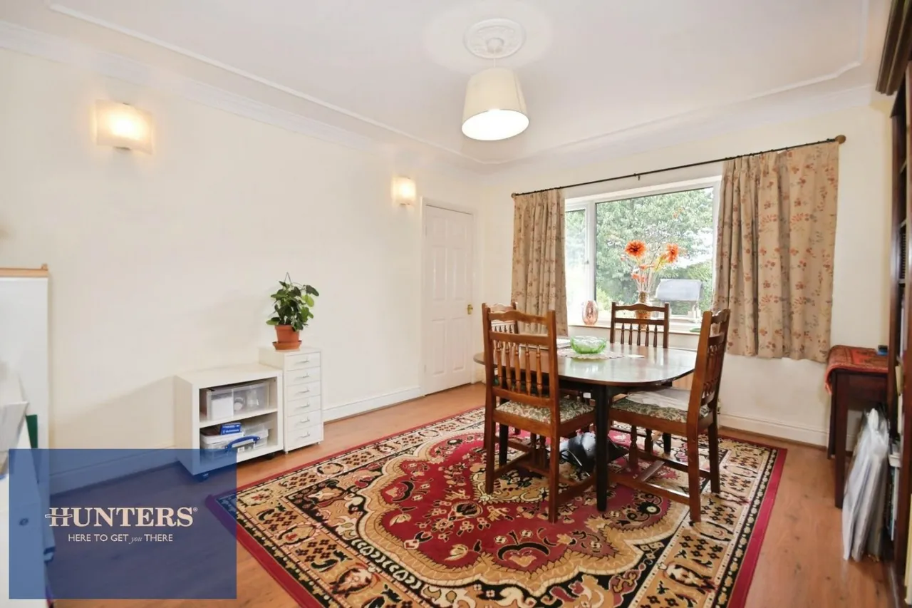 Queen Victoria Road, New Tupton, S42, photo 6