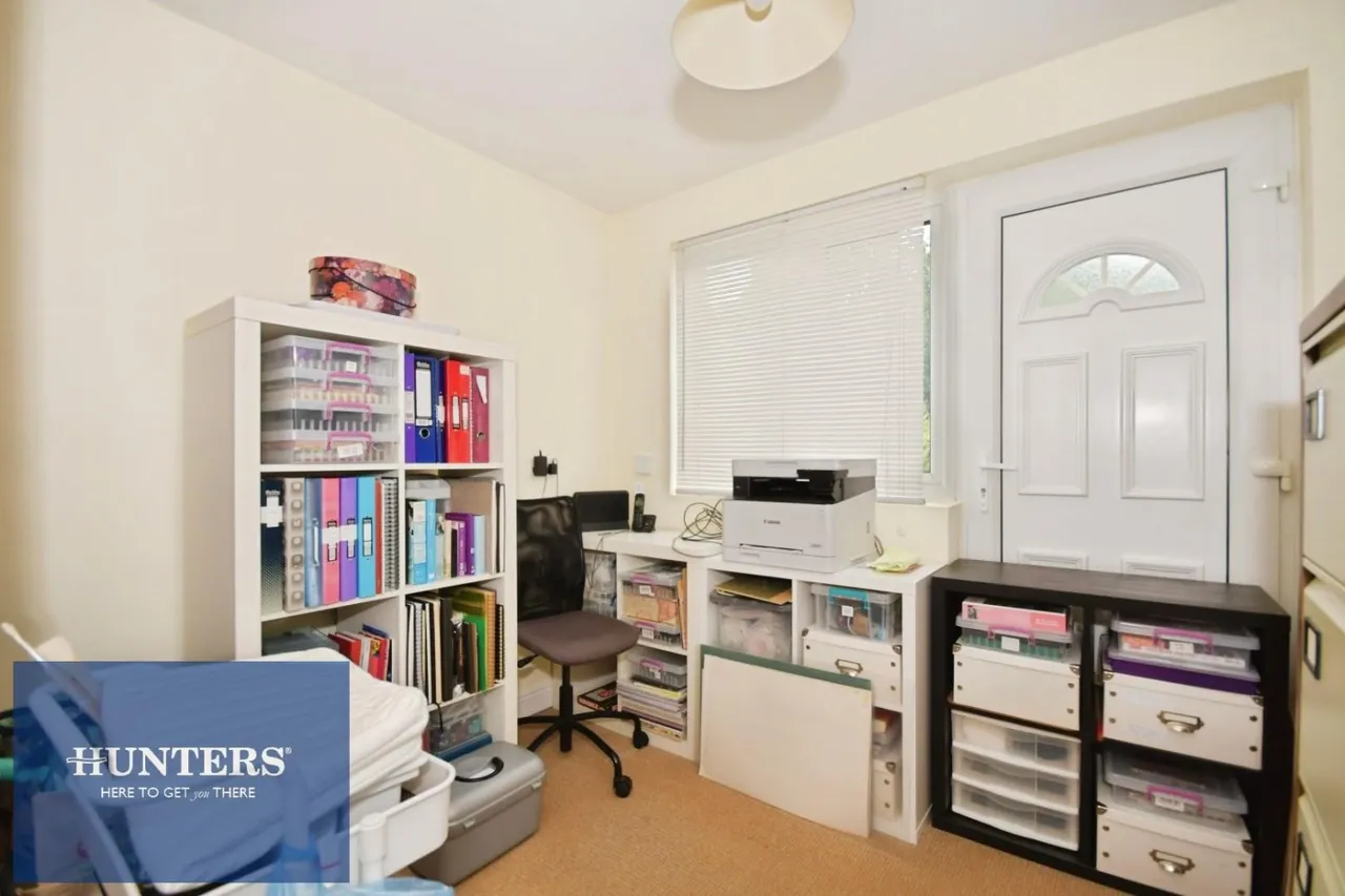 Queen Victoria Road, New Tupton, S42, photo 7