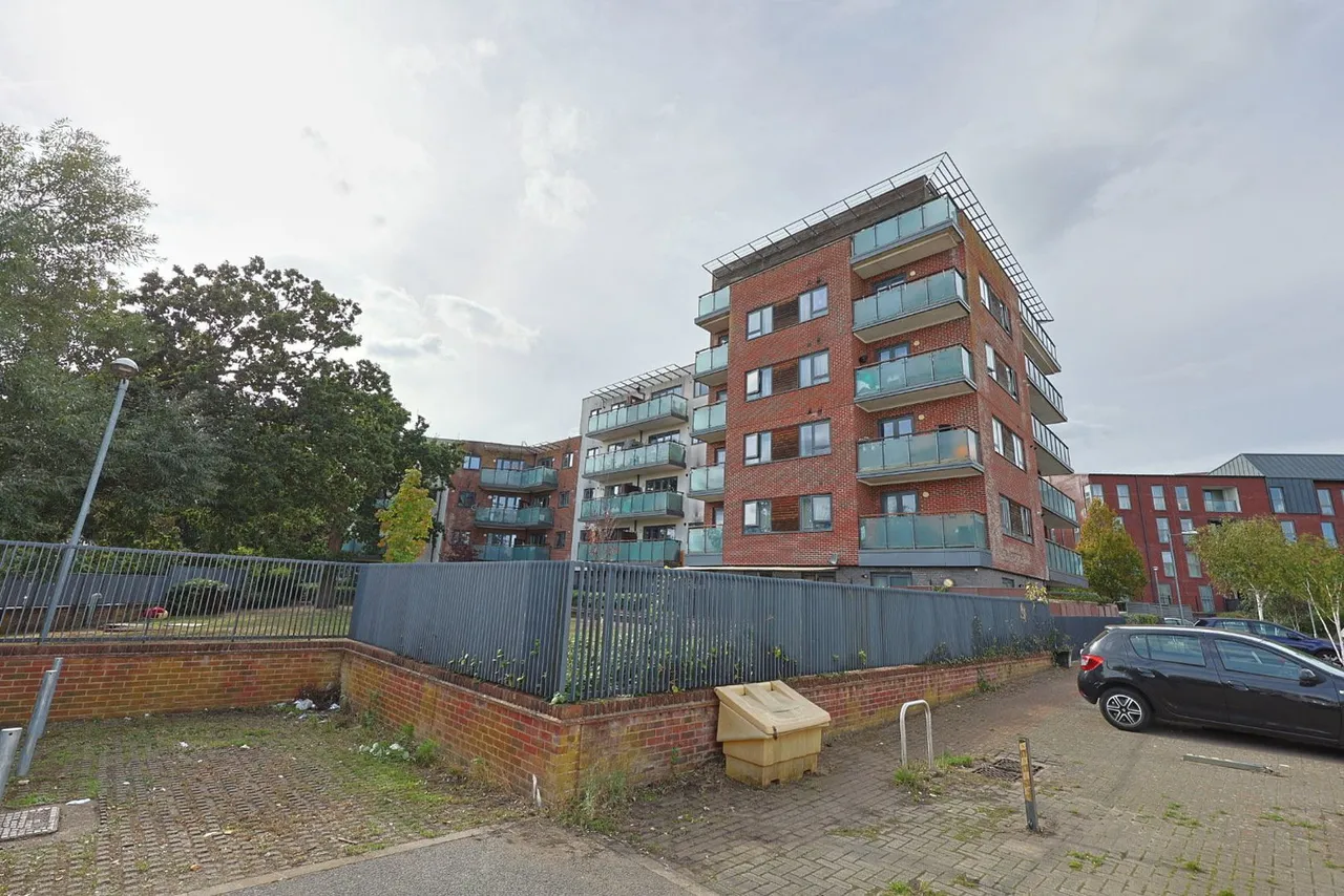 Penniwell Close, Edgware, HA8, photo 13