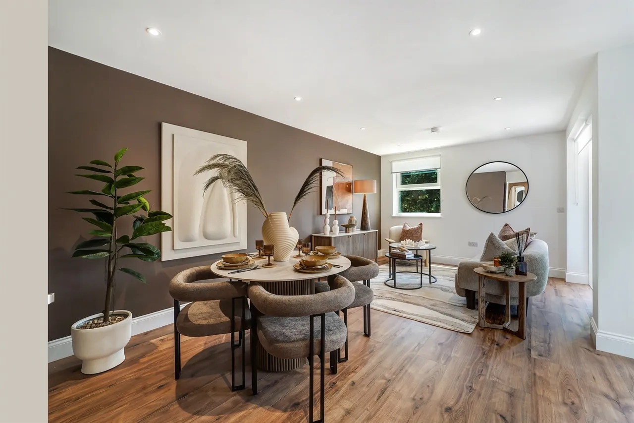 2 bed flat for sale — Woodcote Valley Road, Purley