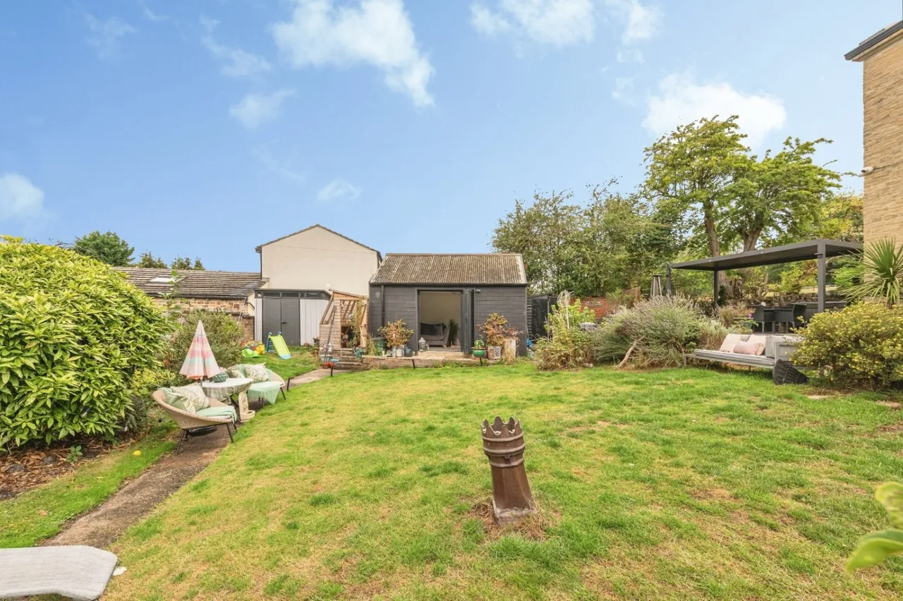 New Street, Cleckheaton, BD19, photo 37