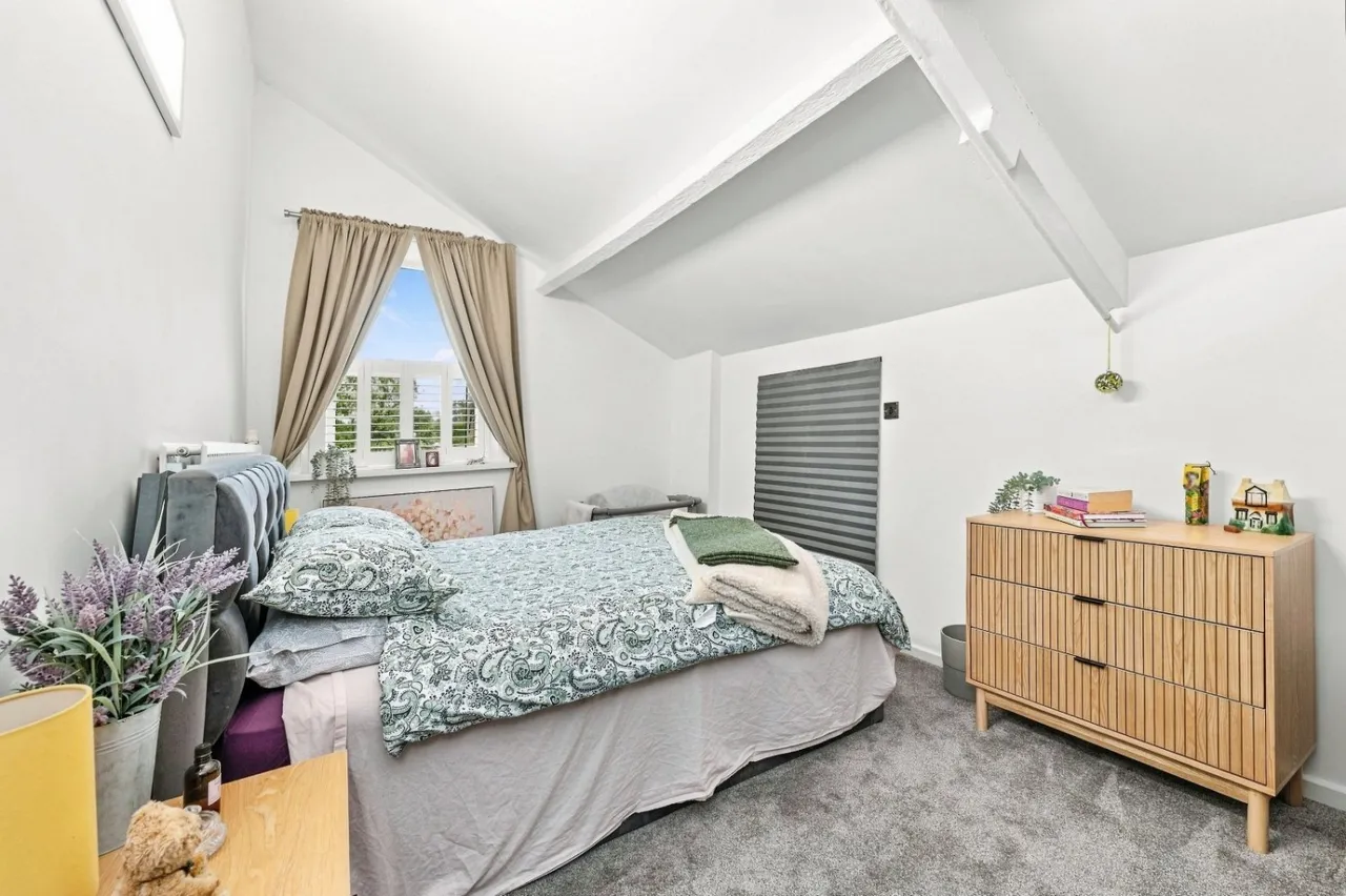 New Street, Cleckheaton, BD19, photo 15