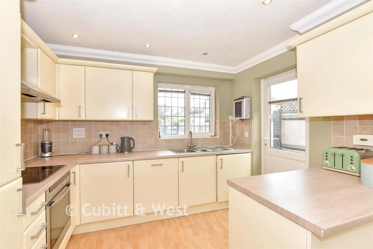 Watersmead Drive, Littlehampton, BN17, photo 4