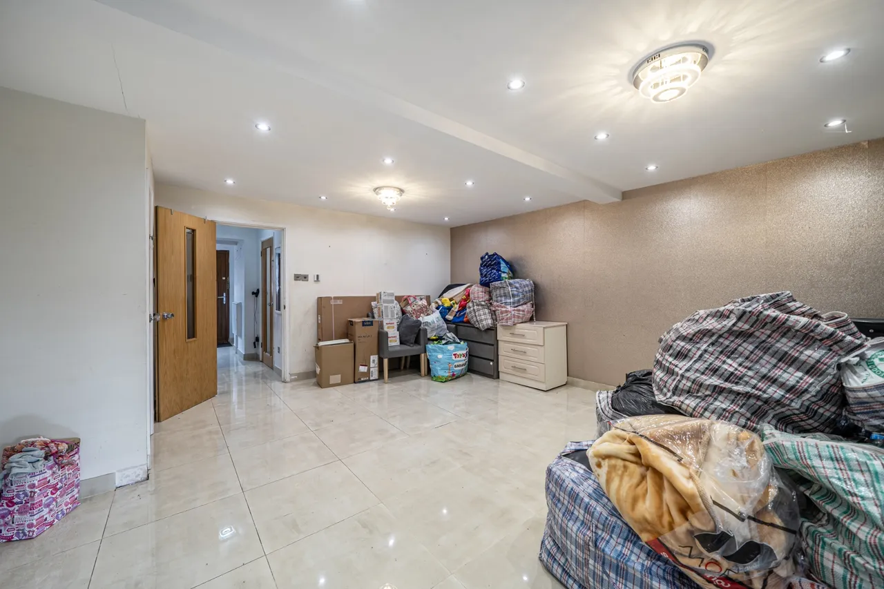 Rochfords Gardens, slough, SL2, photo 4