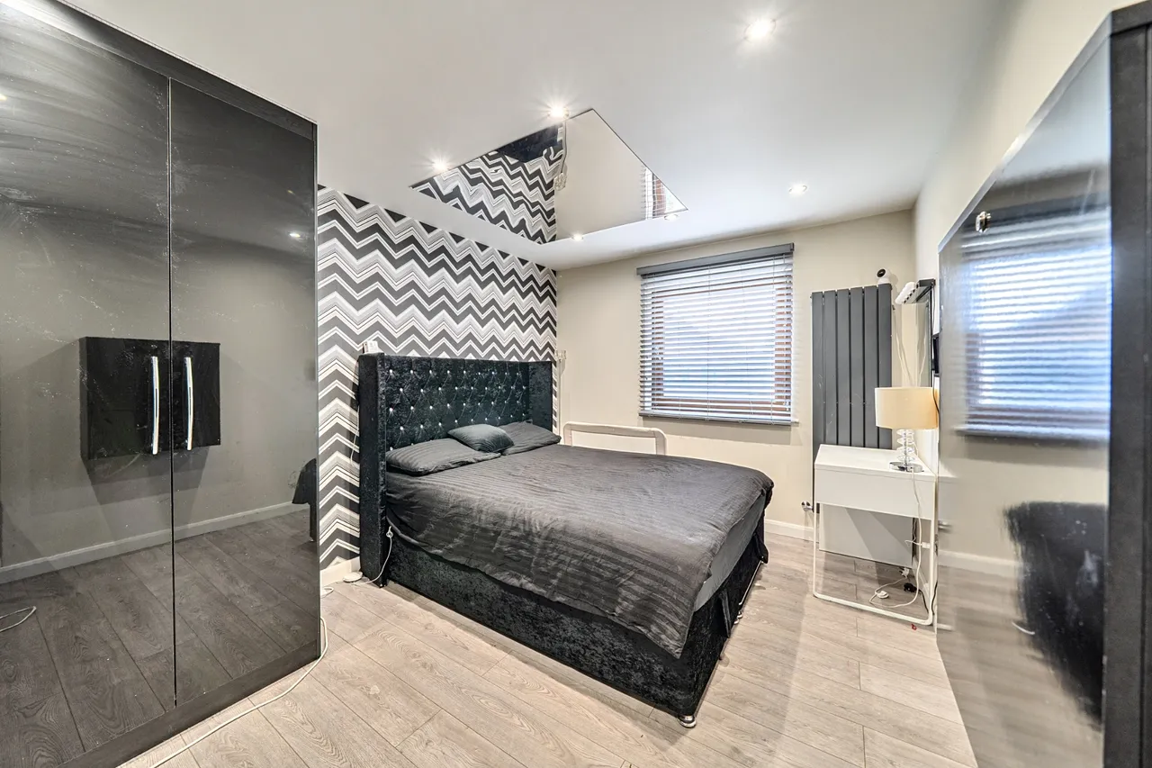 Rochfords Gardens, slough, SL2, photo 11