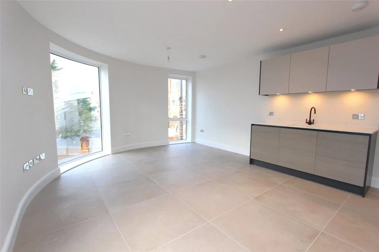 Broadway, Leigh-on-Sea, Essex, SS9, photo 6
