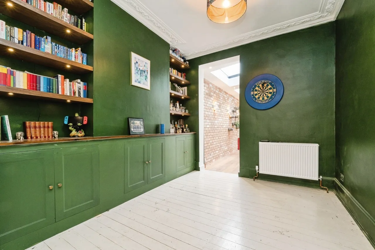 Shakespeare Crescent, Manor Park, London, E12, photo 6