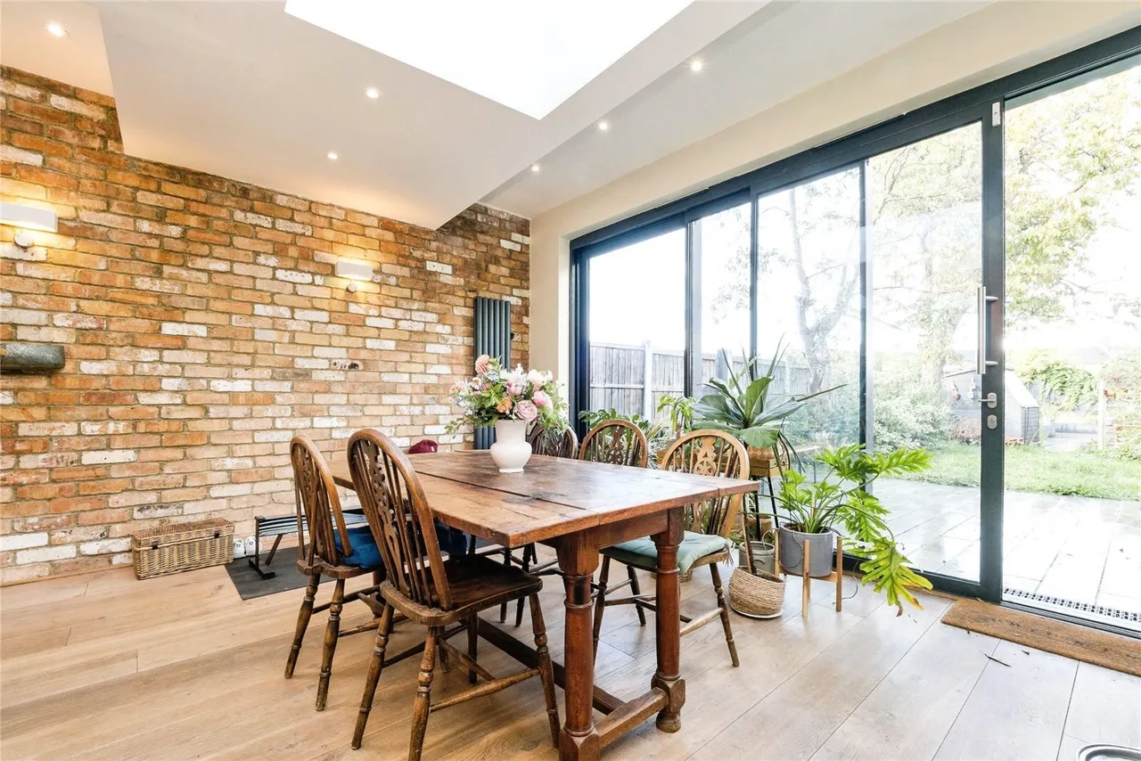 Shakespeare Crescent, Manor Park, London, E12, photo 9