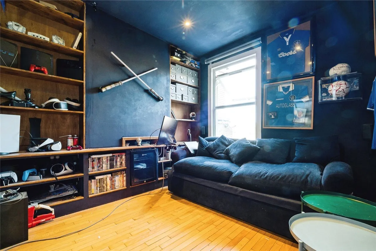 Shakespeare Crescent, Manor Park, London, E12, photo 14
