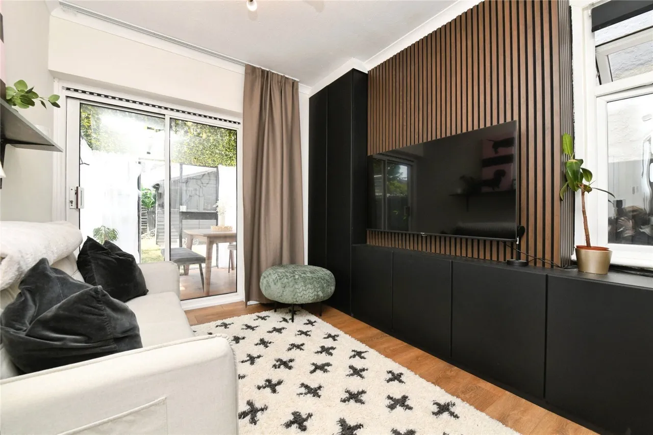 Hildaville Drive, Westcliff -On-Sea, Essex, SS0, photo 2