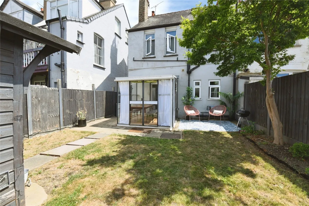 Hildaville Drive, Westcliff -On-Sea, Essex, SS0, photo 6