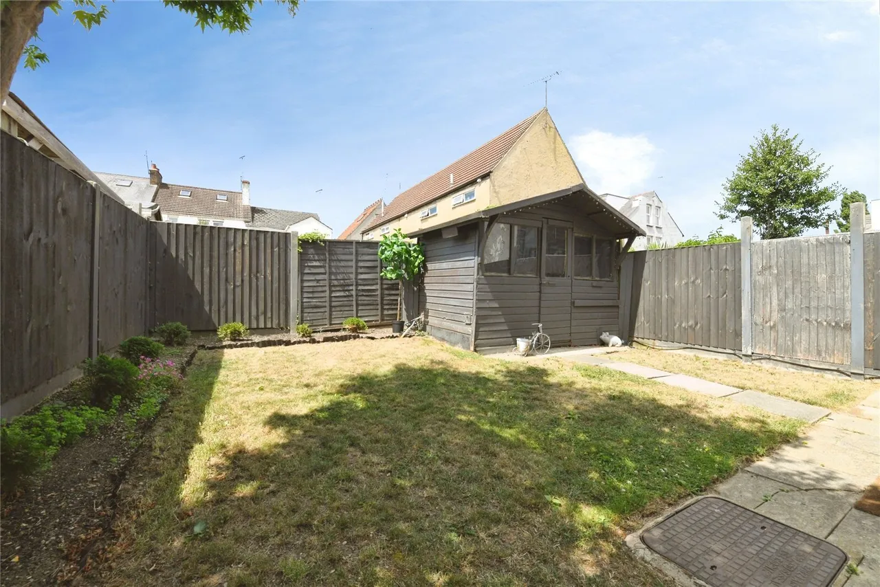 Hildaville Drive, Westcliff -On-Sea, Essex, SS0, photo 4