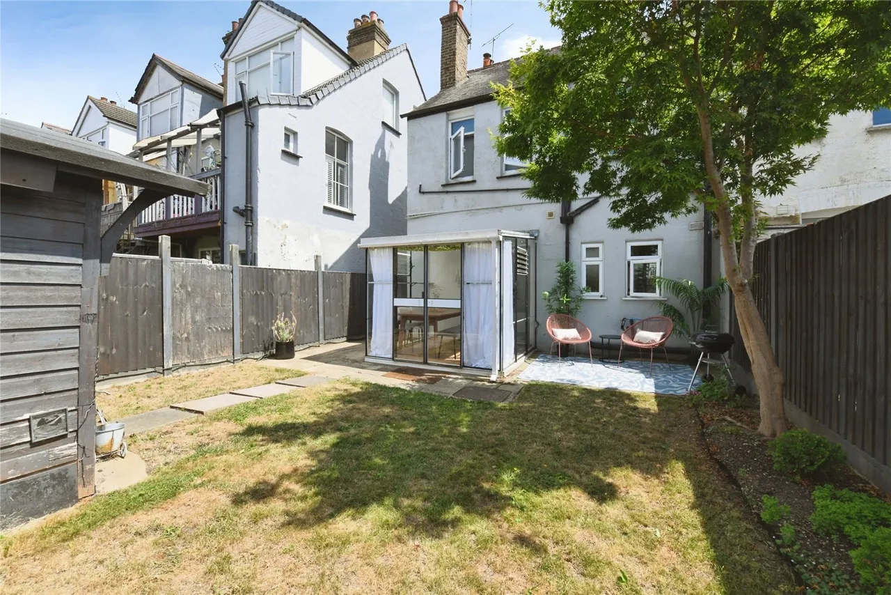 Hildaville Drive, Westcliff -On-Sea, Essex, SS0, photo 15